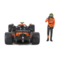 Bburago 28040N 1/24 McLaren MCL38 2024 No.4 Lando Norris with Figure
