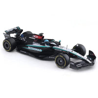 Bburago 28063R 1/24 Mercedes W15 2024 No.63 George Rusell with Helmet and Showcase