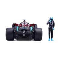 Bburago 28069R 1/24 Mercedes W15 2024 No.63 George Rusell with Figure