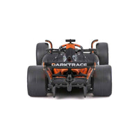 Bburago 8215P 1/43 2024 F-1 McLaren MCL 38 No.81 Piastri with Helmet