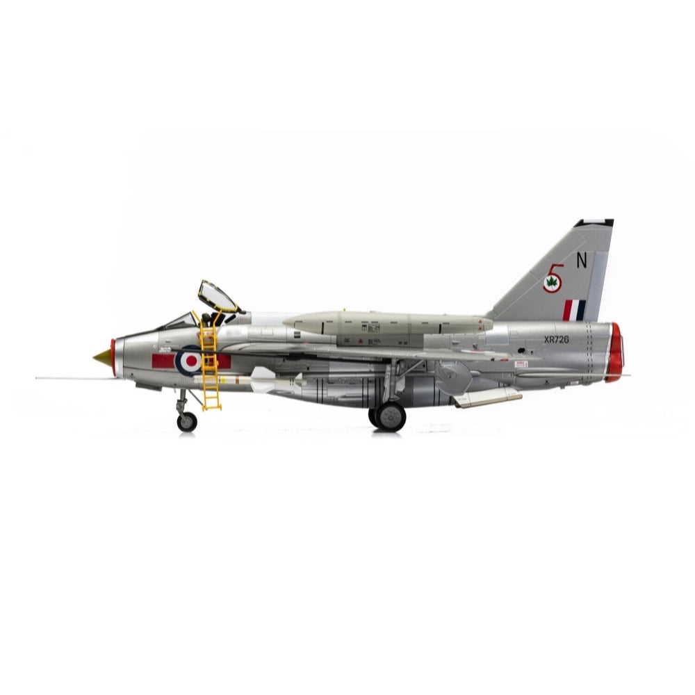 Corgi AA28404 1/48 English Electric Lightning F.6 RAF No. 5 Sqn RAF Leconfield