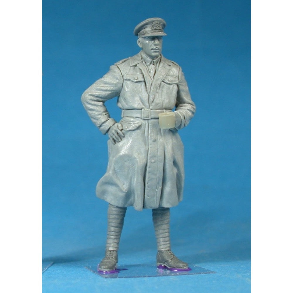 Copper State Models F35-001 1/35 British Armoured Car Division Officer on Tea Break