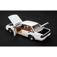 DDA Collectibles 1/24 White VL Calais Custom