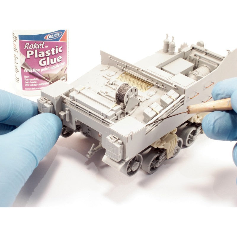 Deluxe Materials AD62 Roket Plastic Glue 30ml