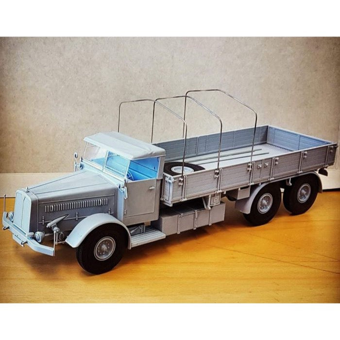 Das Werk 35003 1/35 Faun L900 incl. Sd.Ah.115 Plastic Model Kit