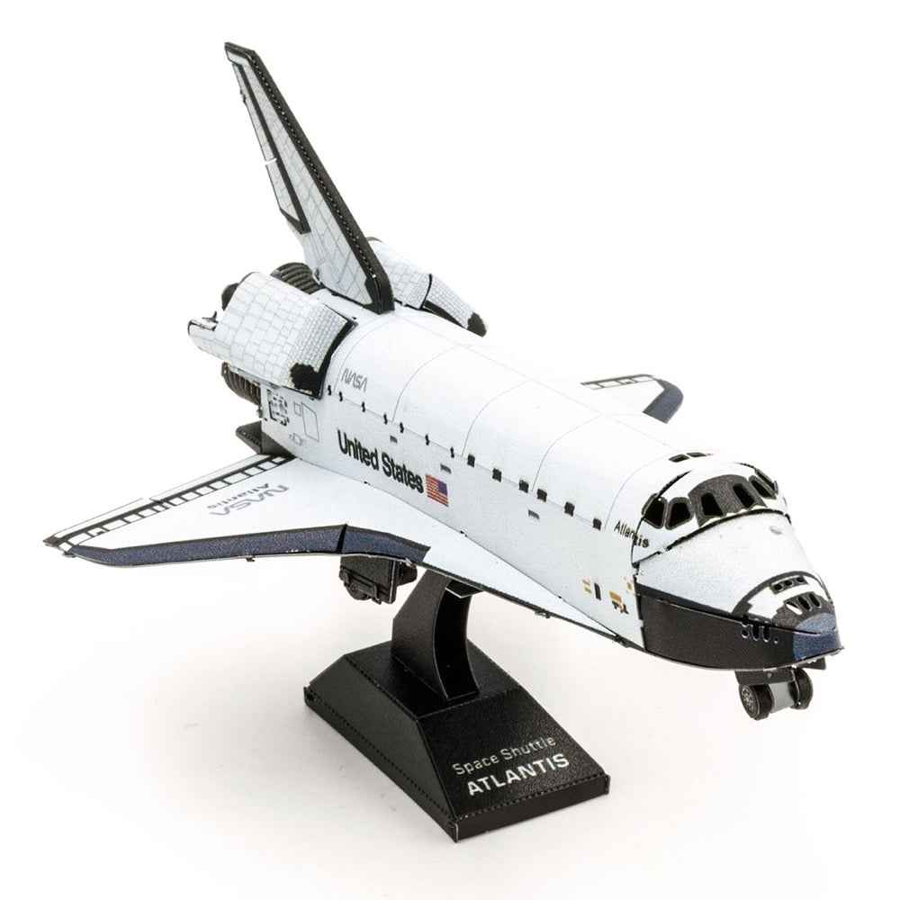 Metal Earth FCMM-SSC Space Shuttle Atlantis Coloured Version