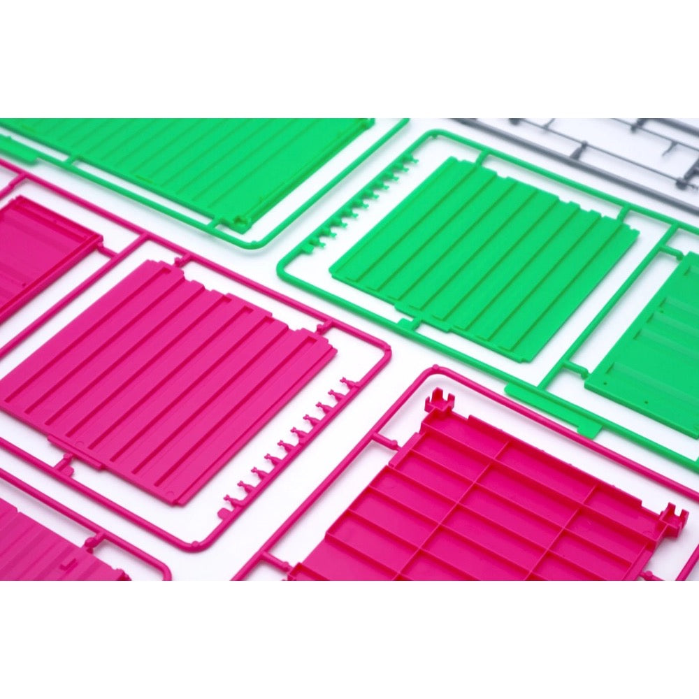 Fujimi 1/24 20ft Container (Pink) Model Kit