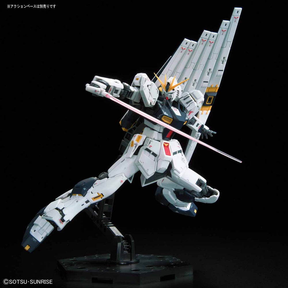 Bandai 5057842 RG 1/144 Nu Gundam