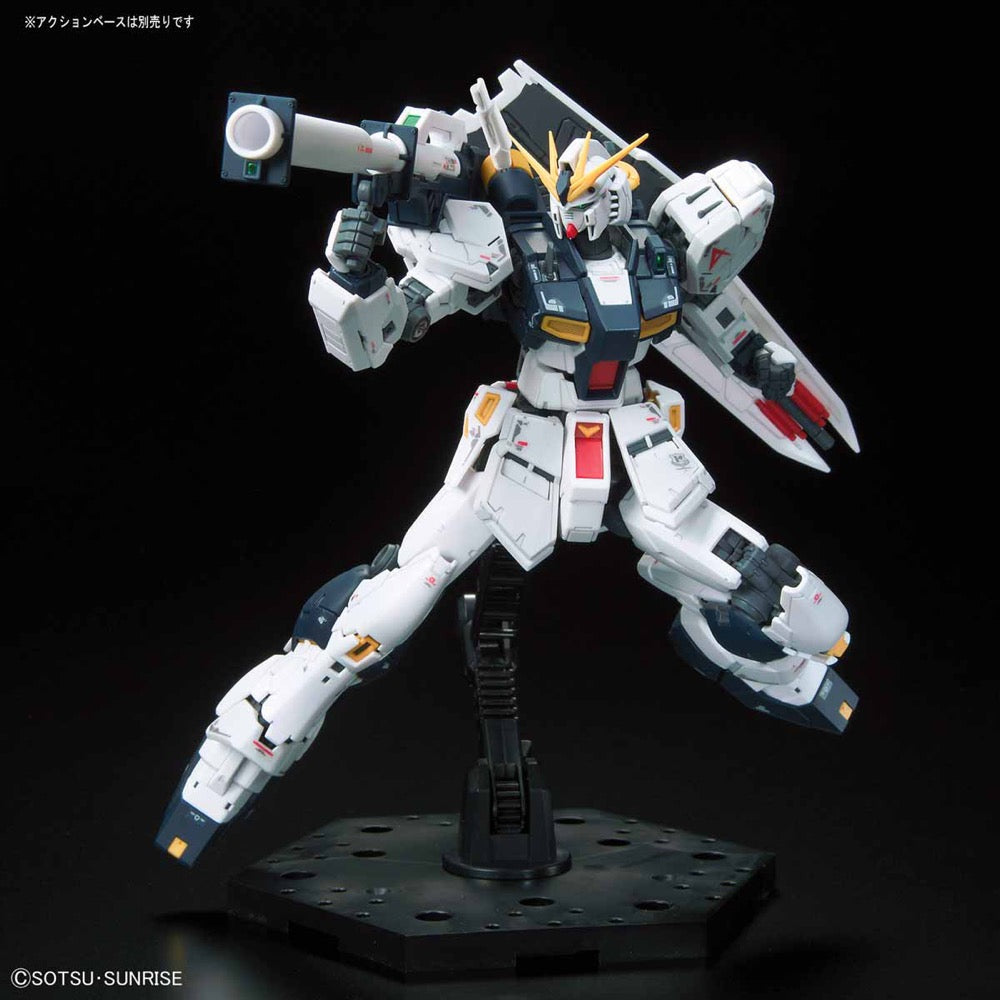 Bandai 5057842 RG 1/144 Nu Gundam