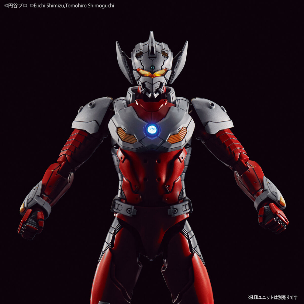 Bandai 5060273 Figure-Rise Standard Ultraman Suit Taro Action
