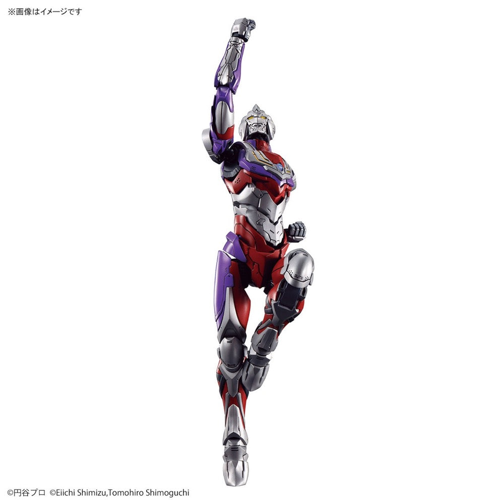 Bandai 5062076 Figure-Rise Standard Ultraman Suit Tiga Action