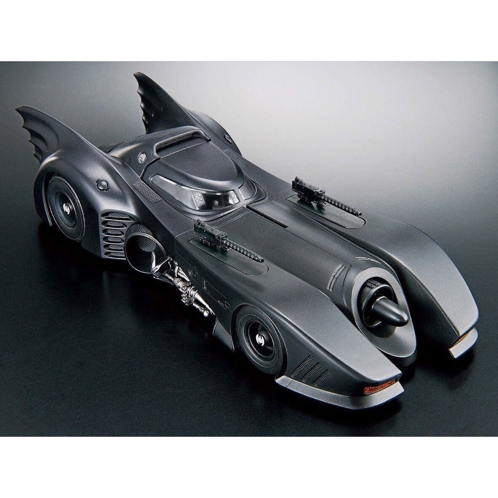 Bandai 5062185 1/35 Scale Model Kit Batmobile Batman Version 4573102621856