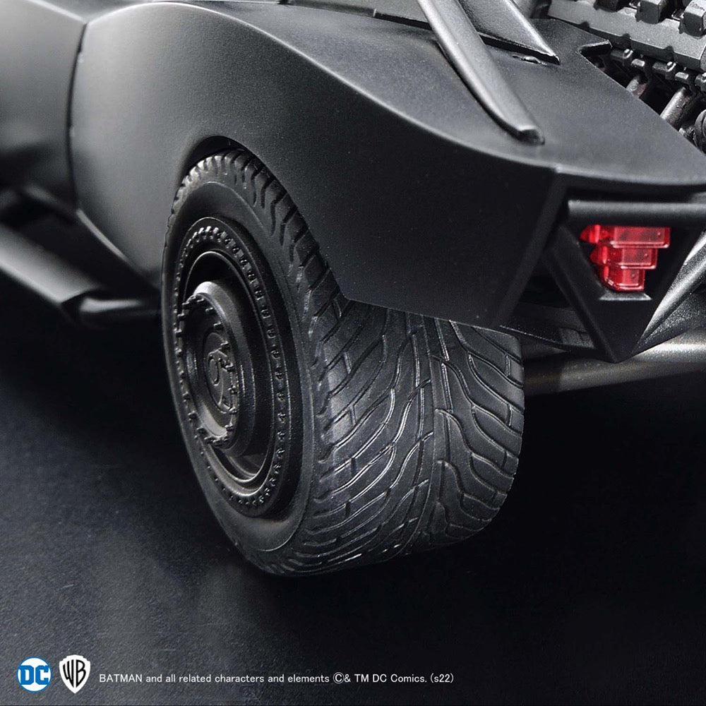 Bandai 5062186 1/35 Batmobile (The Batman Version) 4573102621863