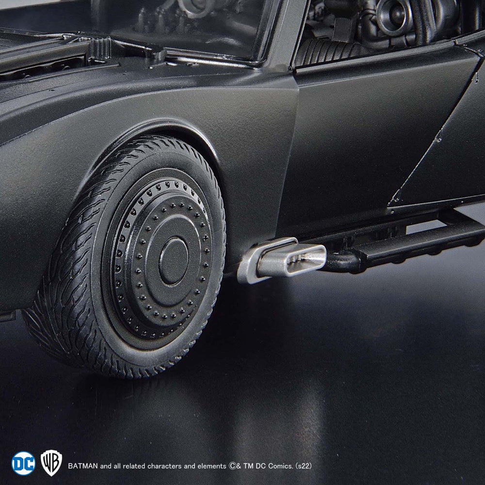 Bandai 5062186 1/35 Batmobile (The Batman Version) 4573102621863