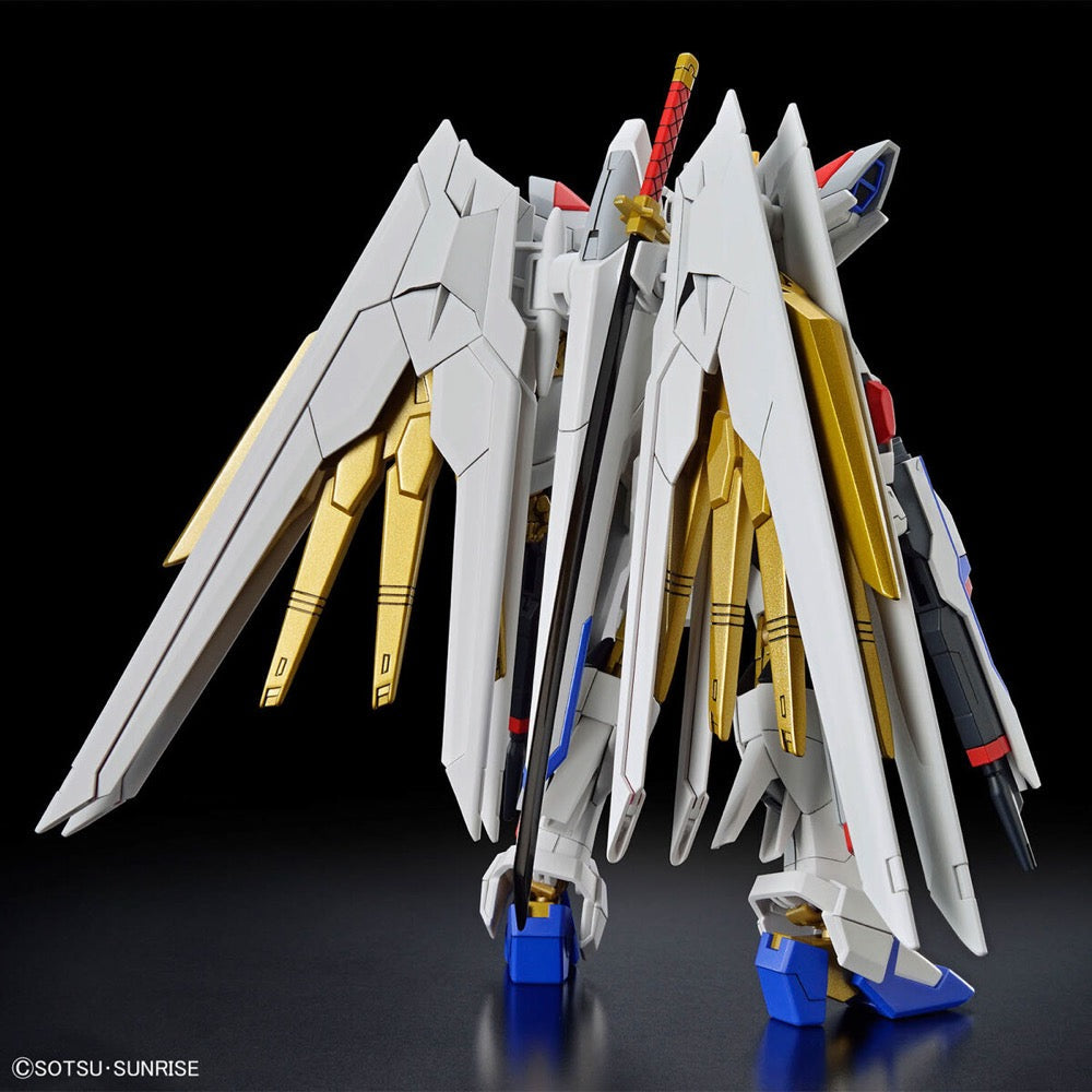 Bandai 5066384 HGCE 1/144 Mighty Strike Freedom Gundam Seed Freedom