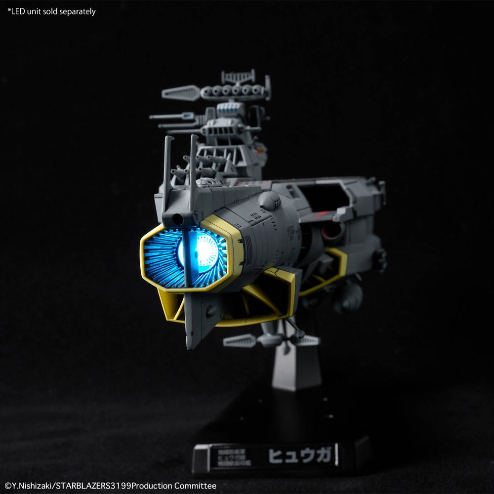 Bandai 50686951 1/1000 Earth Defense Huga class Combat Cruiser DCV-01 Huga (Yamato)