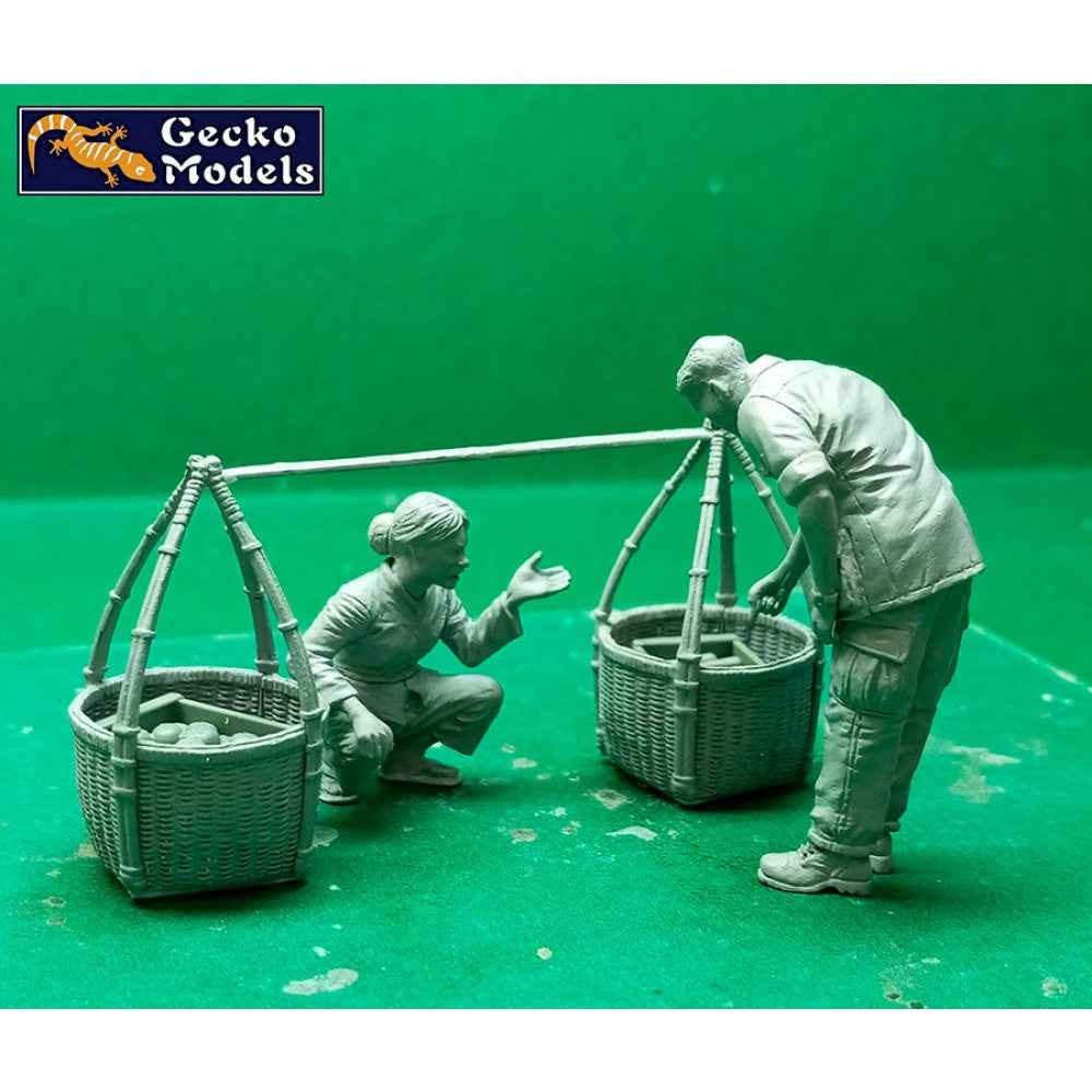 Gecko 35GM0123 1/35 60’-70’s Saigon Greengrocer Figure Set