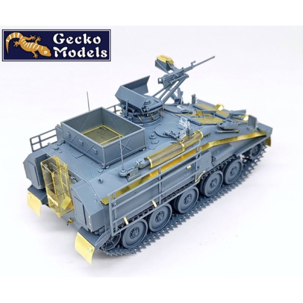 Gecko Models 1/35 Ukrainian FV103 CVR Spartan APC with HMG