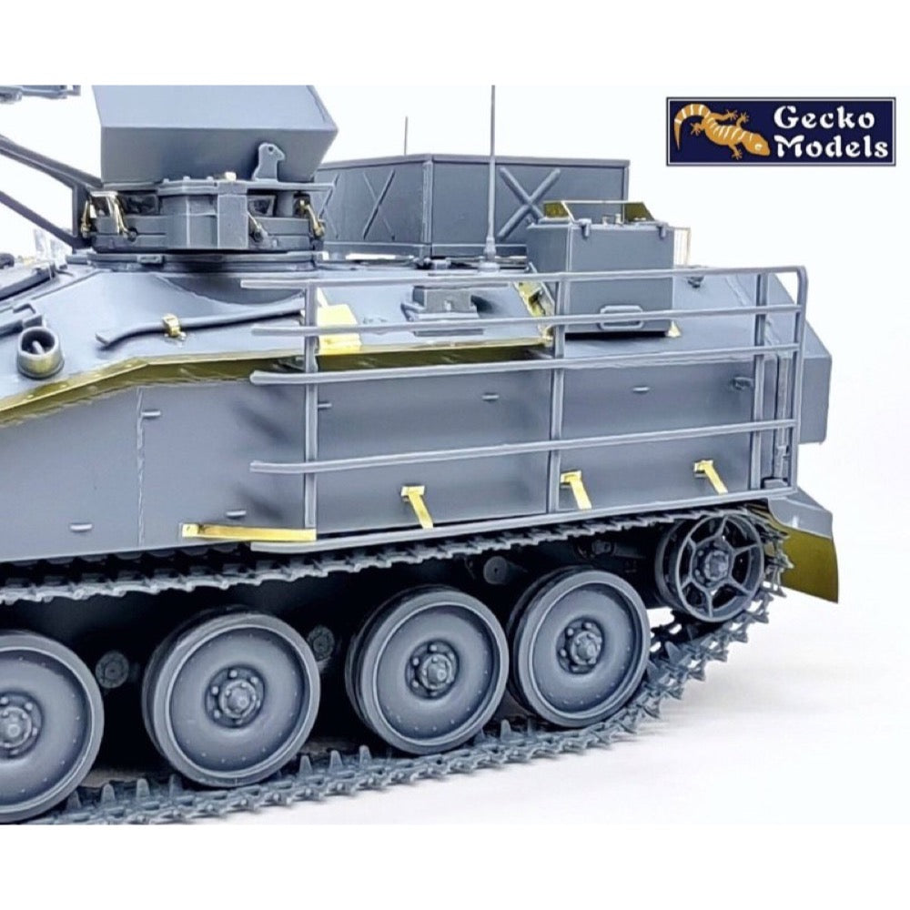 Gecko Models 1/35 Ukrainian FV103 CVR Spartan APC with HMG