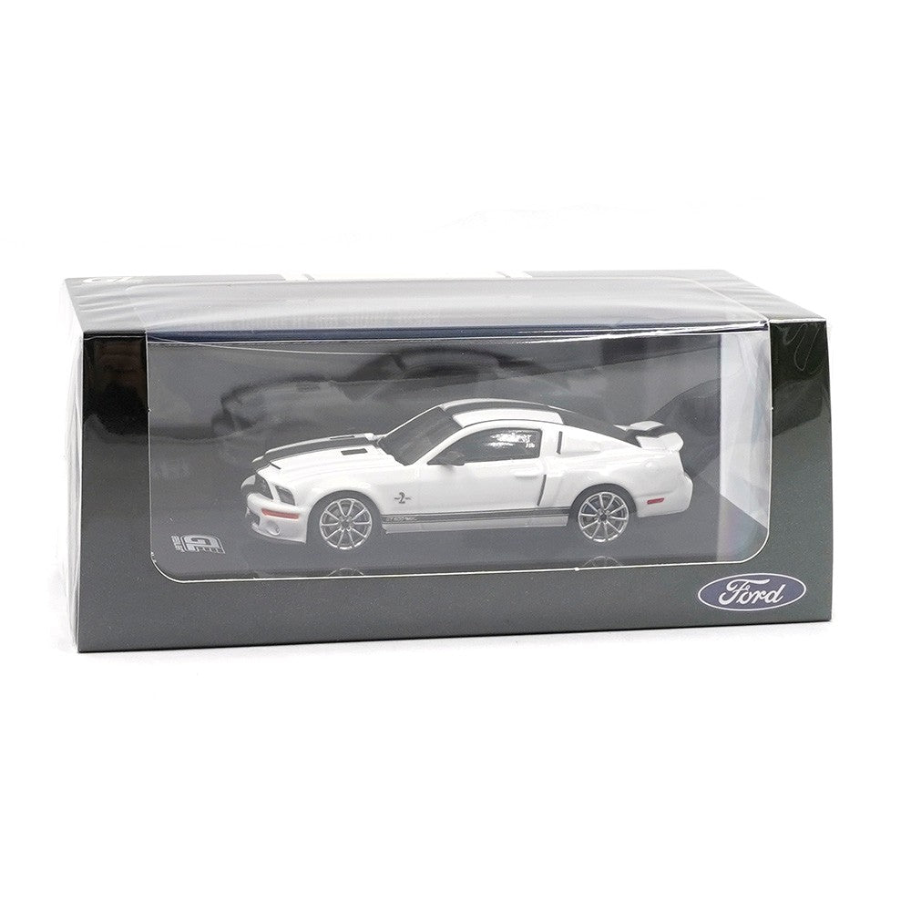 GreenLight x MotorHelix 1/64 Ford Mustang Shelby GT500 Super Snake 2007 White