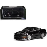 GreenLight x MotorHelix 1/64 Ford Mustang Shelby GT500 Super Snake 2007 Ebony Black