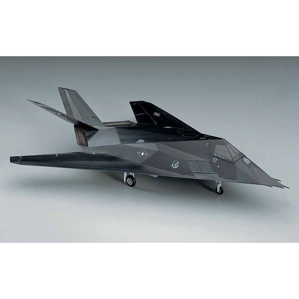 Hasegawa 1/72 F-117A Nighthawk