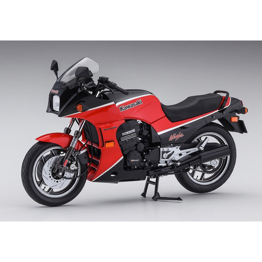 Hasegawa 1/12 Kawasaki GPZ900R Ninja (1985)