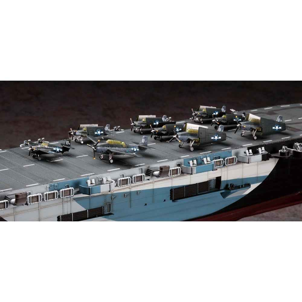 Haasegawa 40027 1/350 U.S. Navy Escort Carrier USS Gambier Bay CVE-73