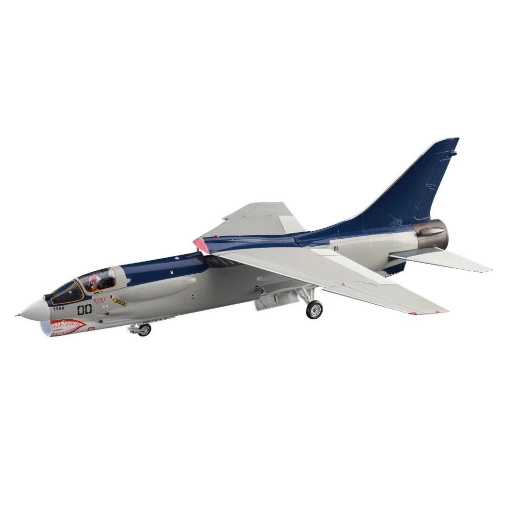 Hasegawa 1/72 Area 88 F-8E Crusader "Shin Kazama"