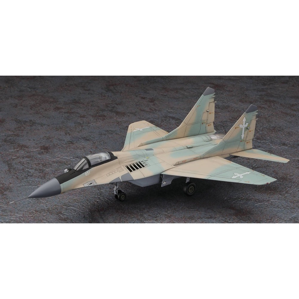 Hasegawa 1/72 "Macross Zero" Mikoyan-29
