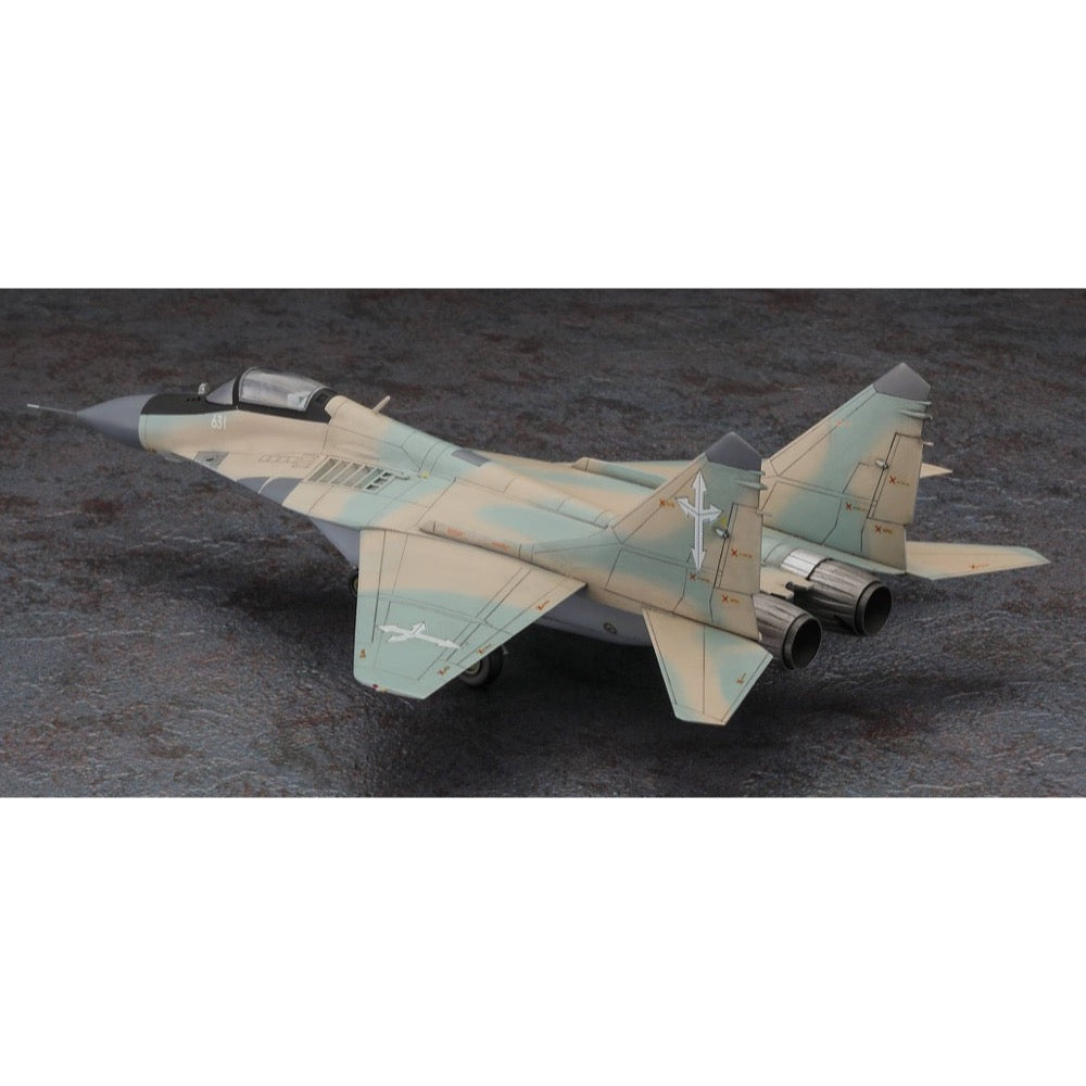 Hasegawa 1/72 "Macross Zero" Mikoyan-29