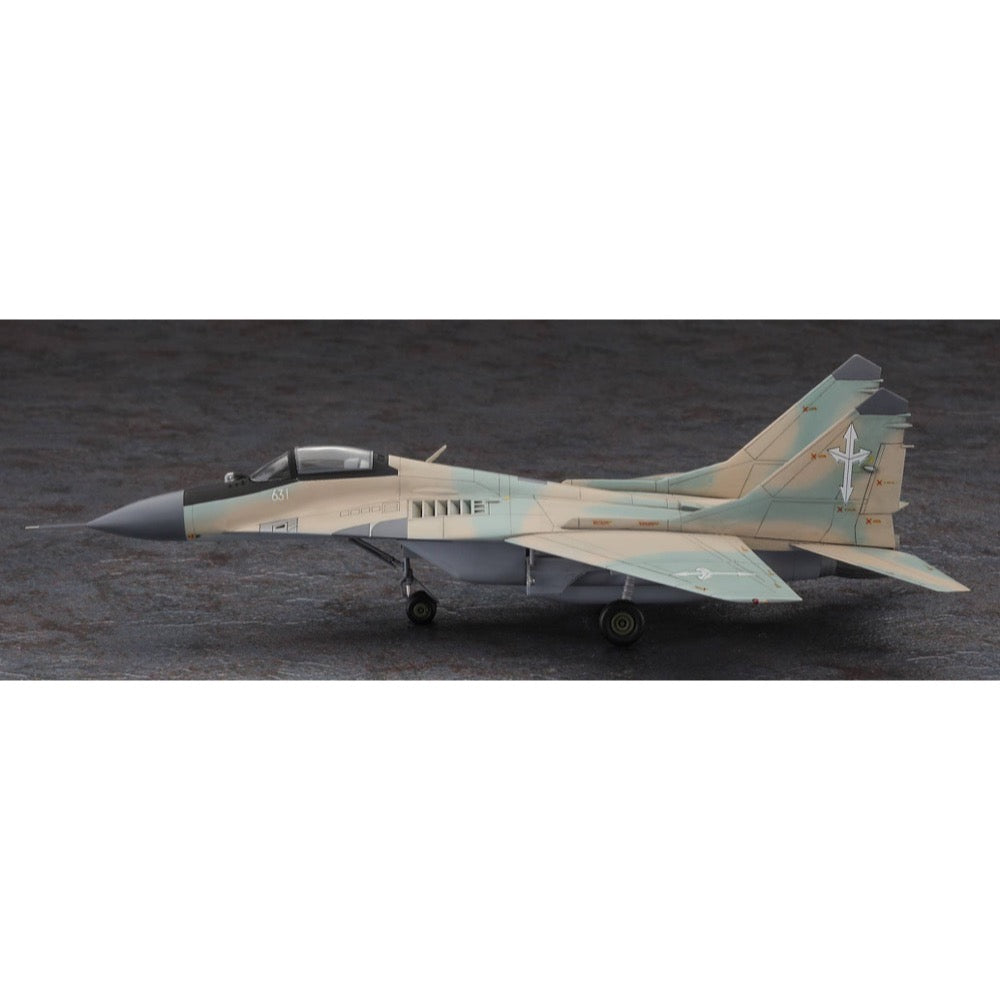 Hasegawa 1/72 "Macross Zero" Mikoyan-29