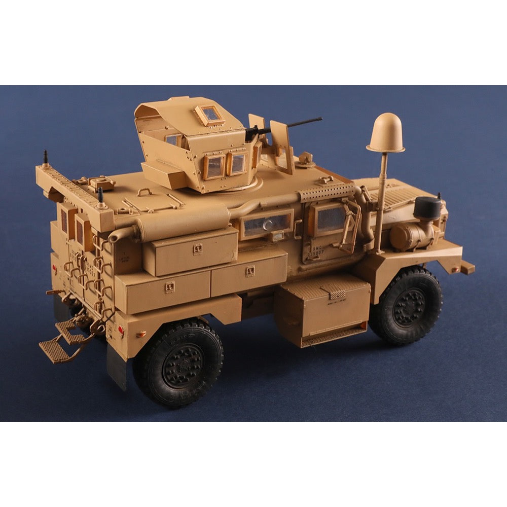 Hobby Boss 1/35 Cougar 4x4 MRAP Model Kit