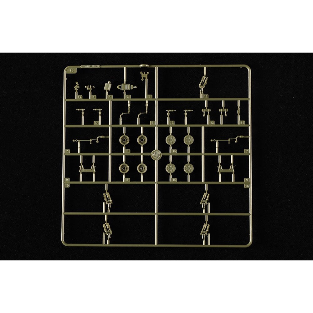 HobbyBoss 1/72 DF-61 ICBM Plastic Model Kit