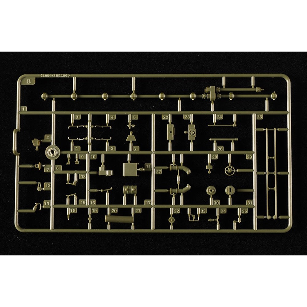 HobbyBoss 1/72 DF-61 ICBM Plastic Model Kit