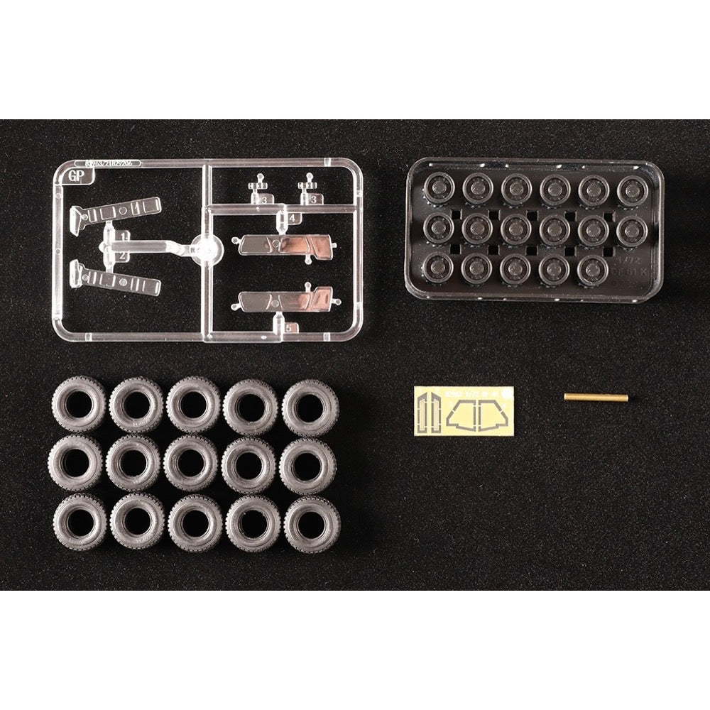 HobbyBoss 1/72 DF-61 ICBM Plastic Model Kit