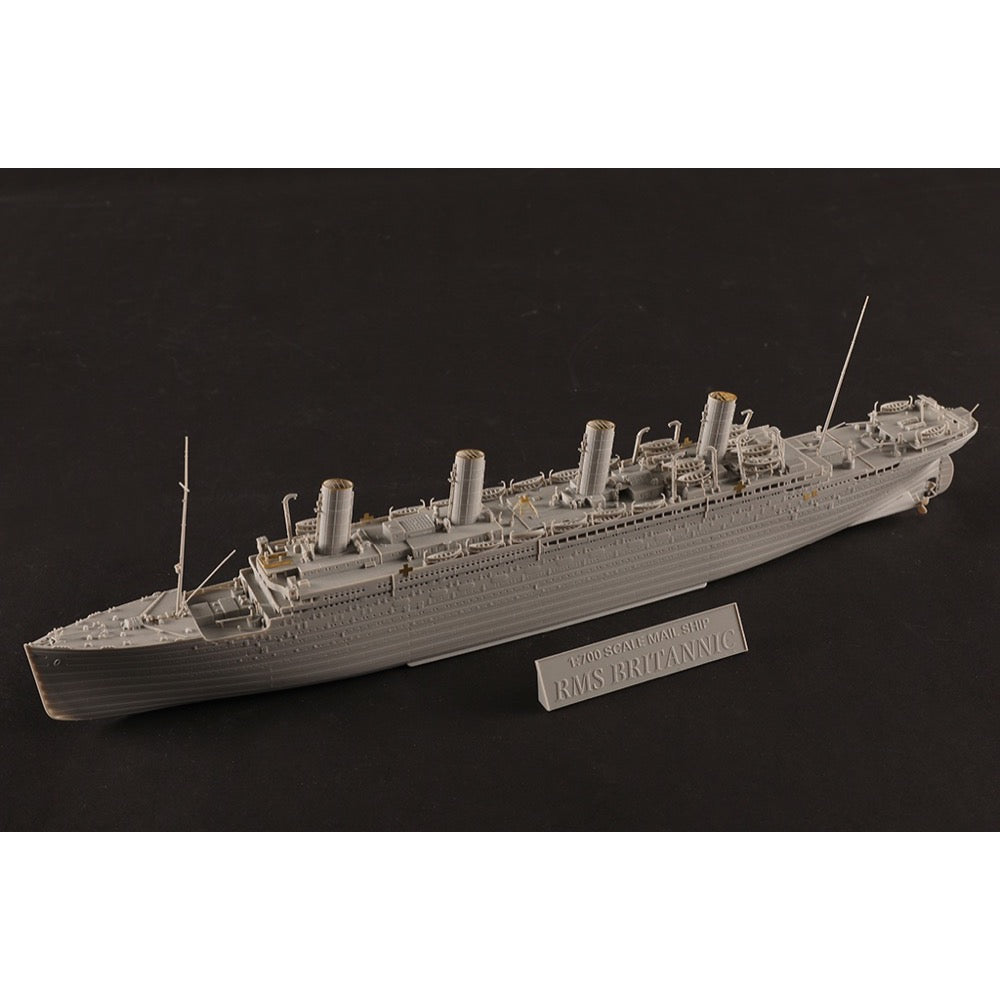 HobbyBoss 1/700 HMHS Britannic