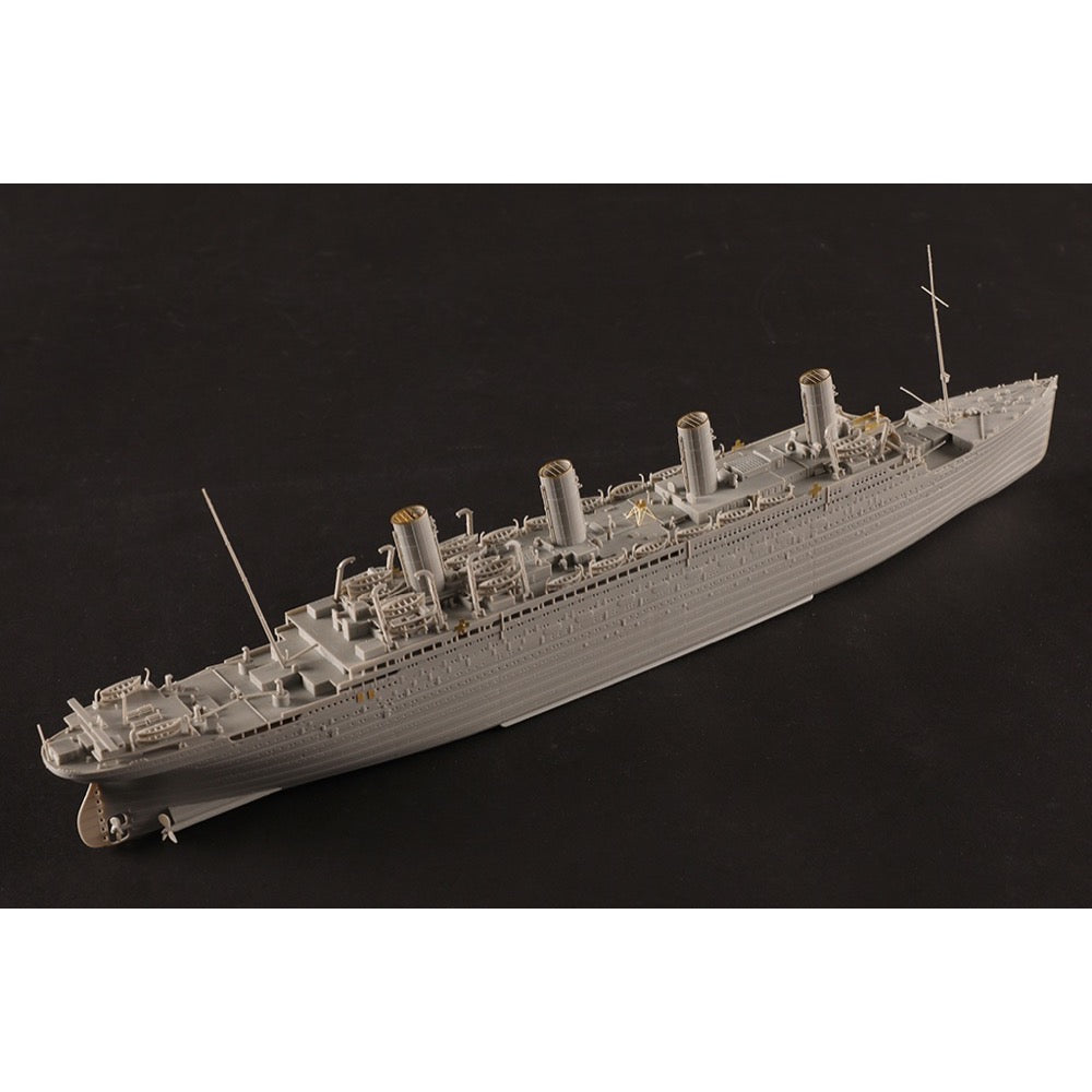 HobbyBoss 1/700 HMHS Britannic