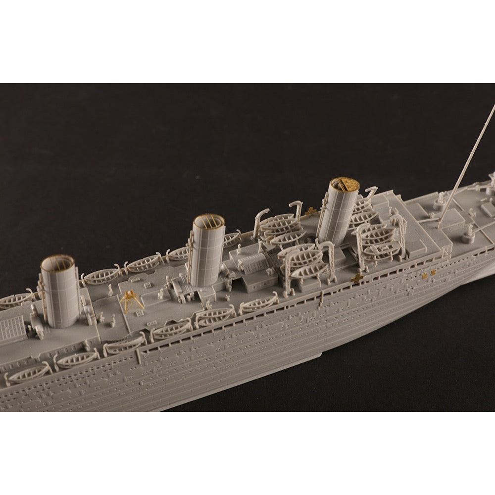HobbyBoss 1/700 HMHS Britannic
