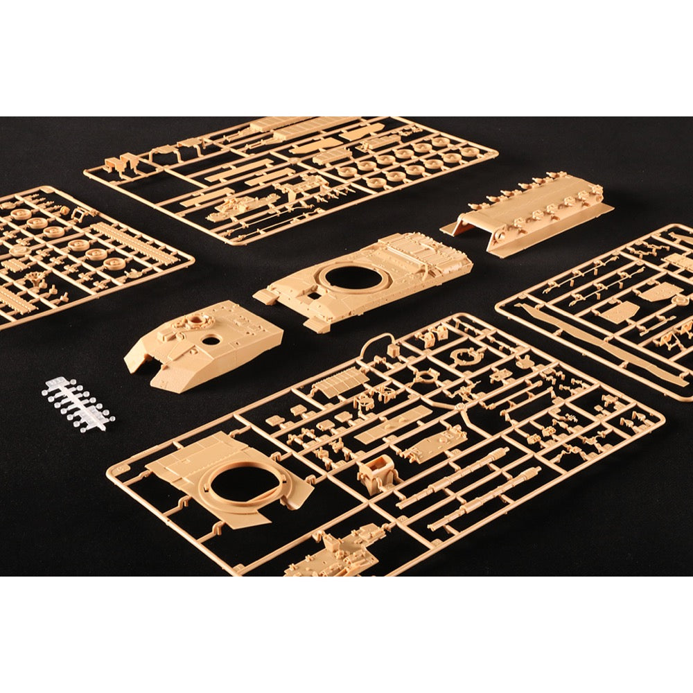 HobbyBoss 1/48 British Challenger 2 Enhanced Armour Plastic Model Kit