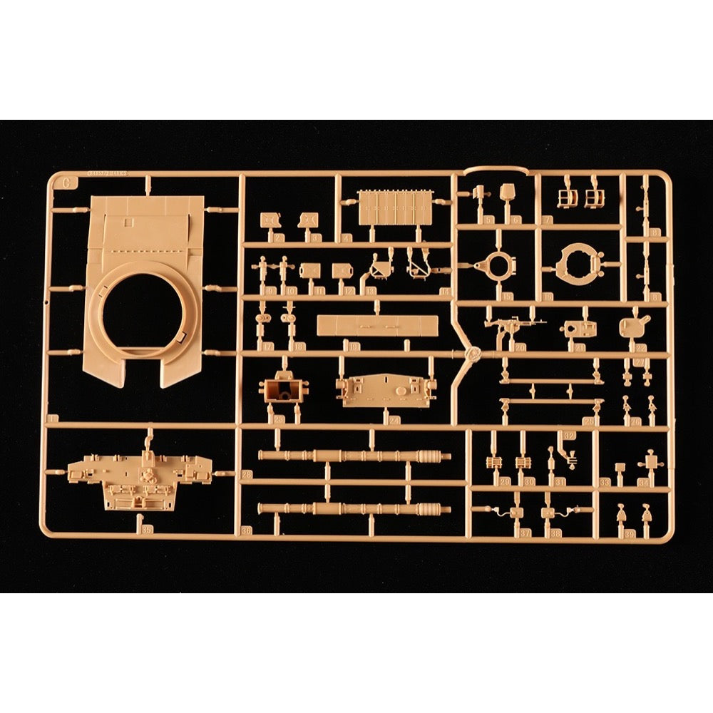 HobbyBoss 1/48 British Challenger 2 Enhanced Armour Plastic Model Kit