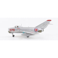 Hobby Master 2430 1/72 MIG-15bis Red 079 Chinese People's Volunteers AF North Korea 1950s