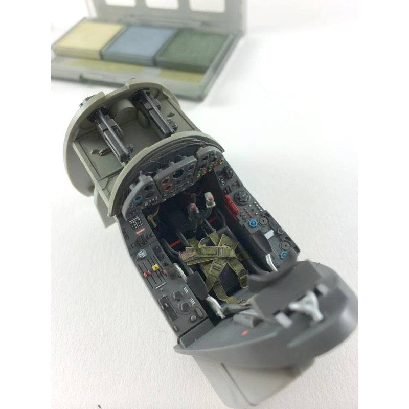 Hong Kong Models 01E07 1/32 Dornier Do-335 B-2 Zerstörer