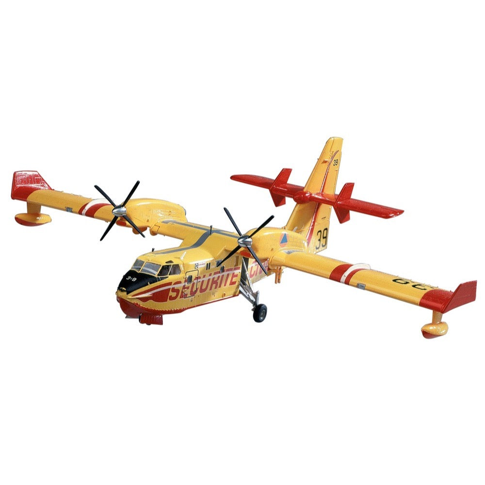 Heller HLL80370 1/72 Canadair CL-415 Water Bomber