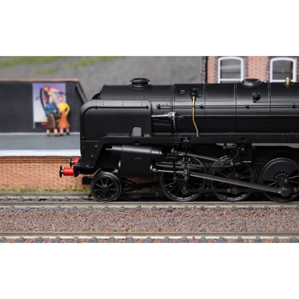 Hornby R30486 OO BR Early Class 9F 92031 Steam Locomotive