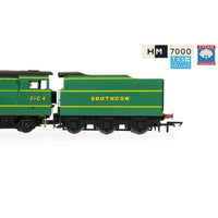 Hornby R30560SS OO SR Merchant Navy Class Cunard White Star Line 21C4 Steam Locomotive with Steam Generator & DCC Sound Fitted