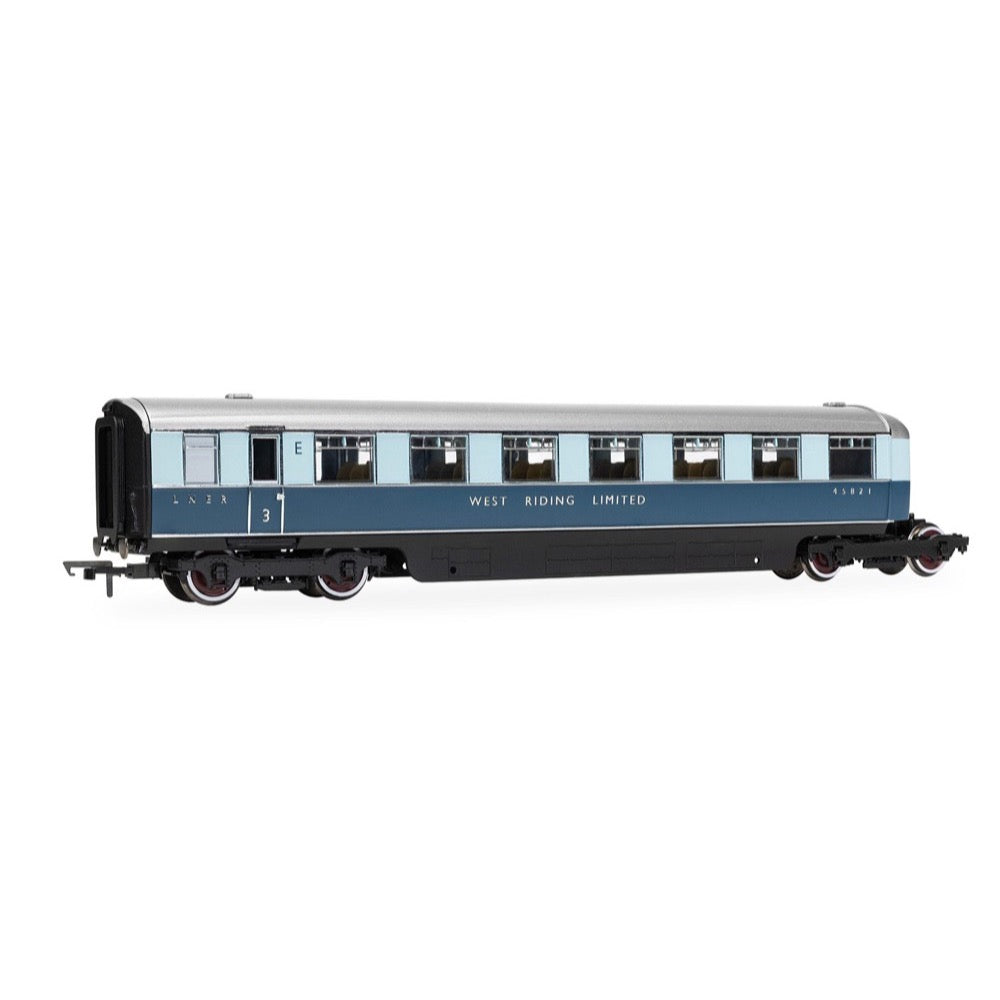 Hornby R40479 OO LNER 'West Riding Limited' Open Third & Kitchen Third Coach Pack