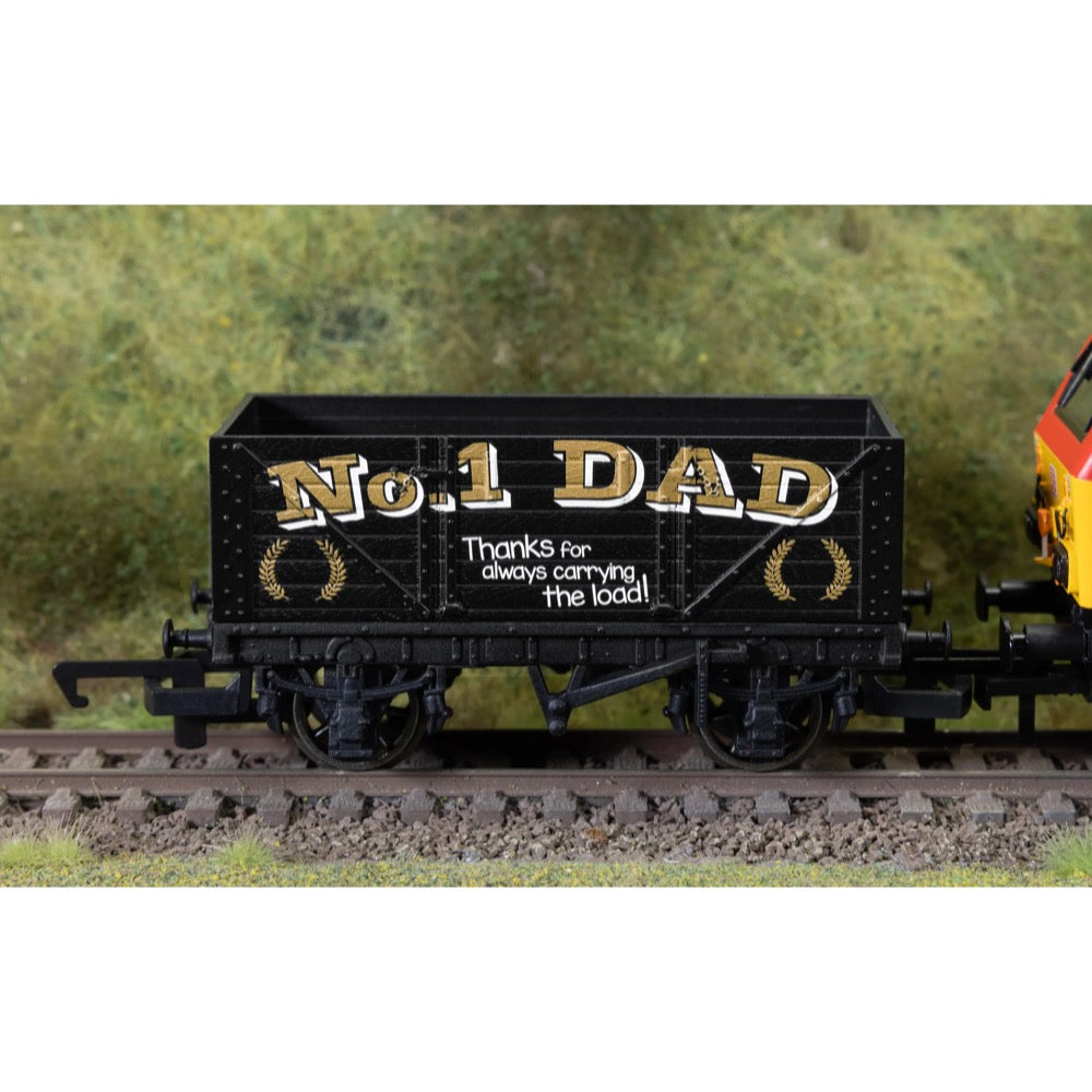 Hornby R60323 OO 2026 Fathers Day Wagon