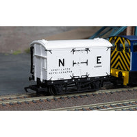 Hornby R60350 OO RailRoad Refrigerator Van