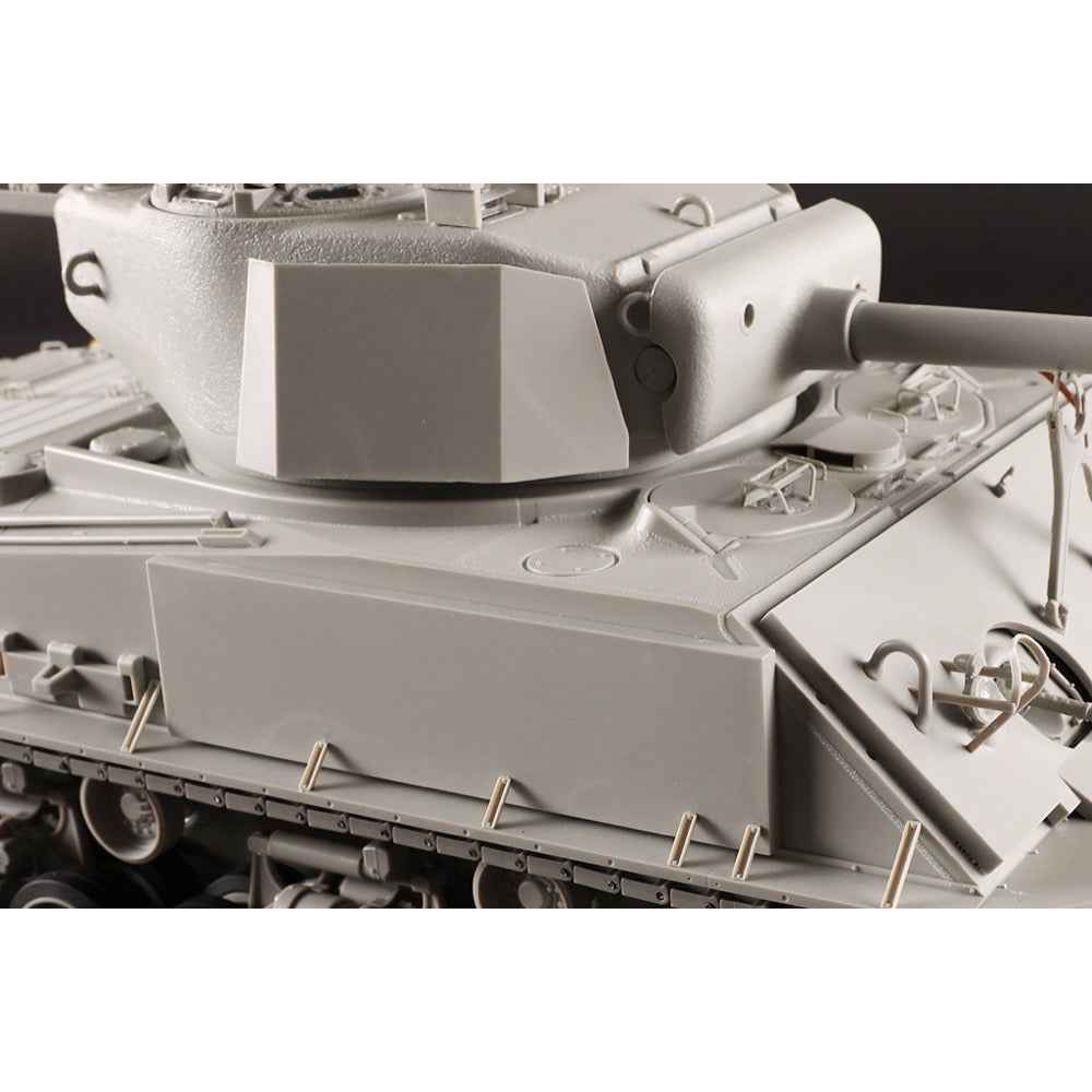 I Love Kit 1/16 M4A3E8 Thunder VII Medium Tank Plastic Model Kit